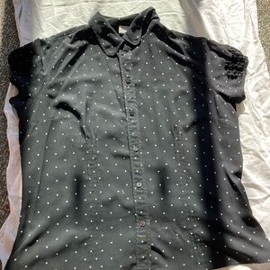Covington Women’s Sz Med Black w/ white dots blouse